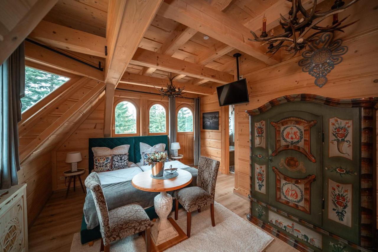 كوشتيليسكا Rich Witch Villa&Spa المظهر الخارجي الصورة