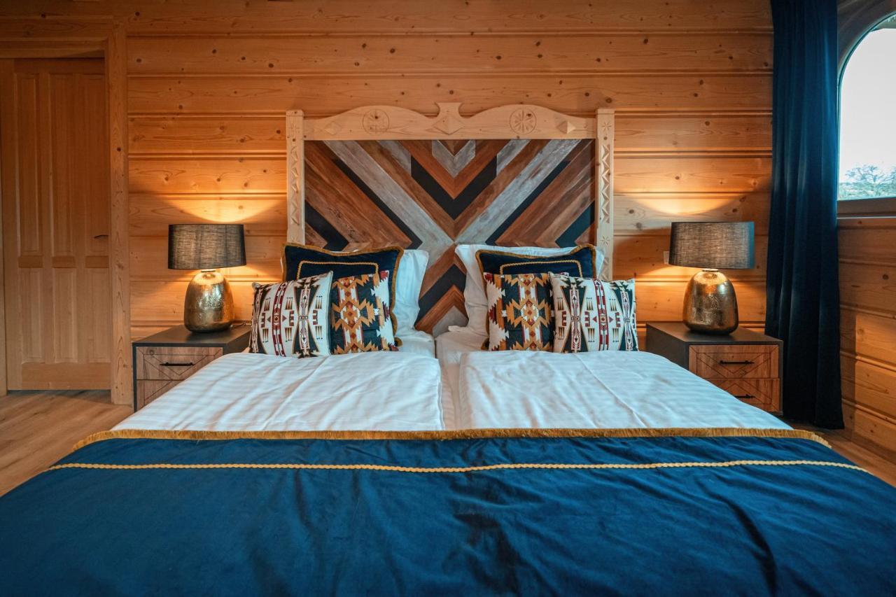 كوشتيليسكا Rich Witch Villa&Spa المظهر الخارجي الصورة