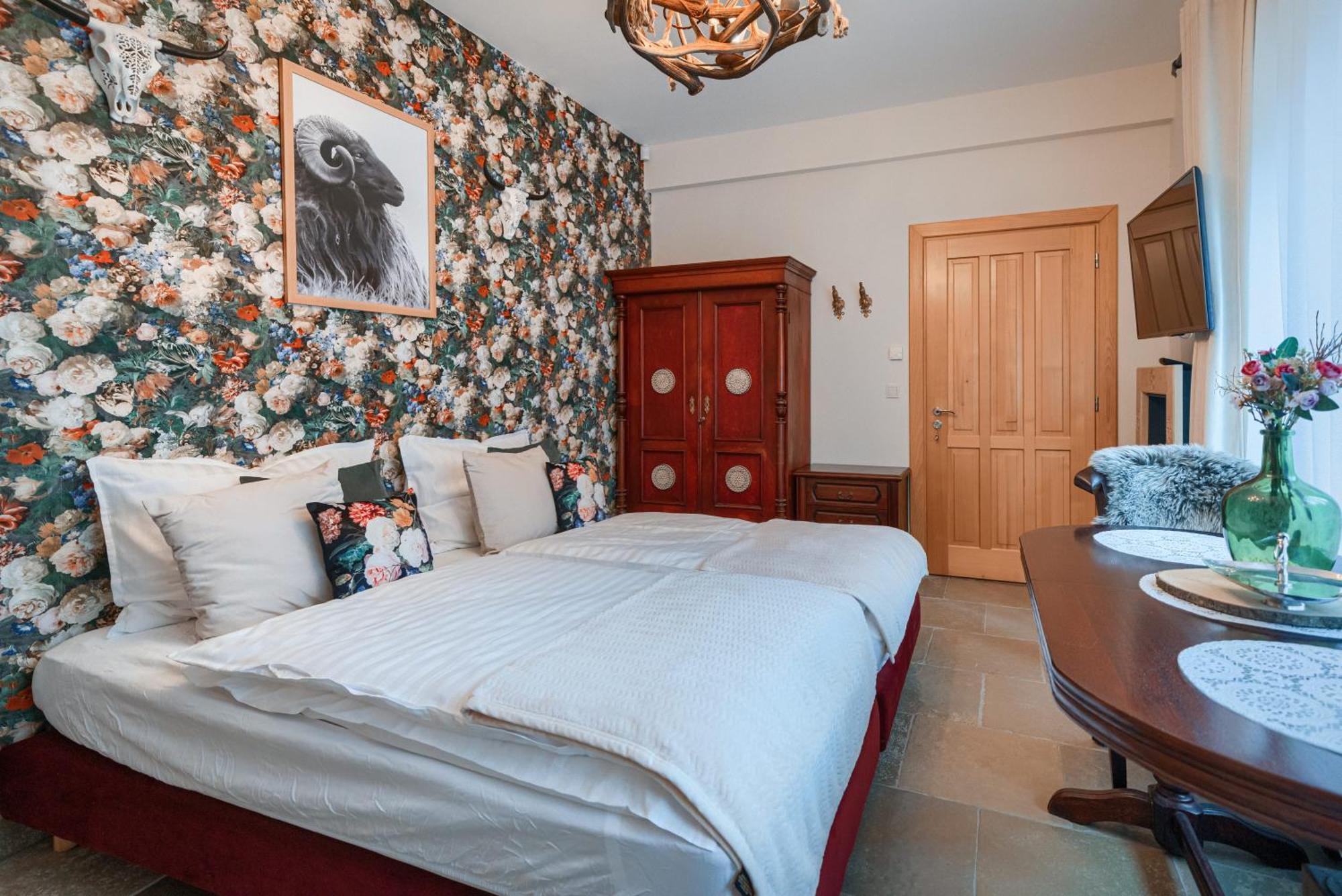 كوشتيليسكا Rich Witch Villa&Spa الغرفة الصورة